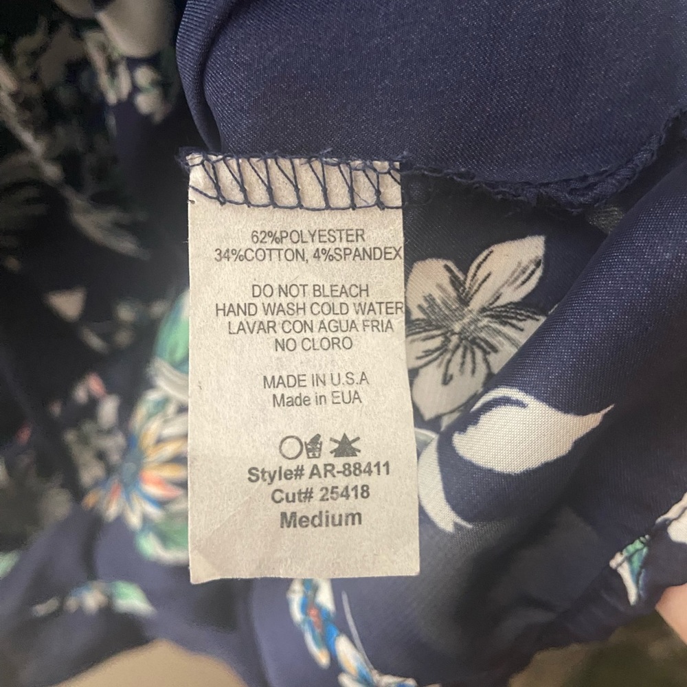 Fashionova Navy Blue Floral Romper - Picture 3 of 4